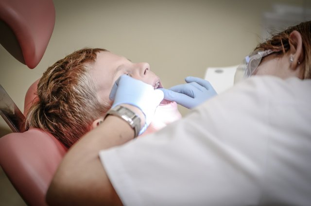 Loše iskustvo iz djetinjstva može prouzročiti strah od zubara