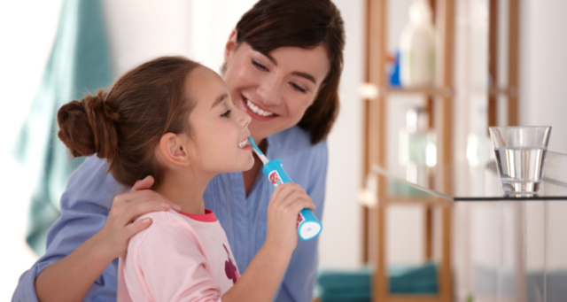 Djeca vole čistiti zube s električnom četkicom