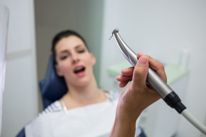Endodoncija je specijalizirano područje stomatologije.