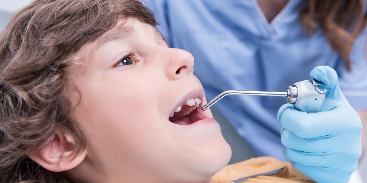 Prvi oregled kod ortodonta treba obaviti oko šeste godine života